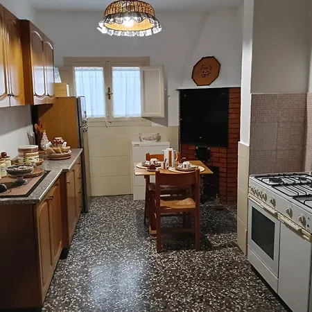 Casina Lupis