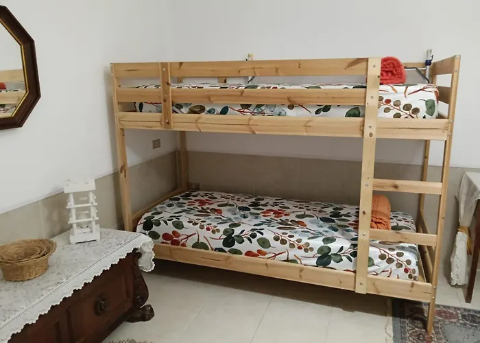 Casina Lupis *